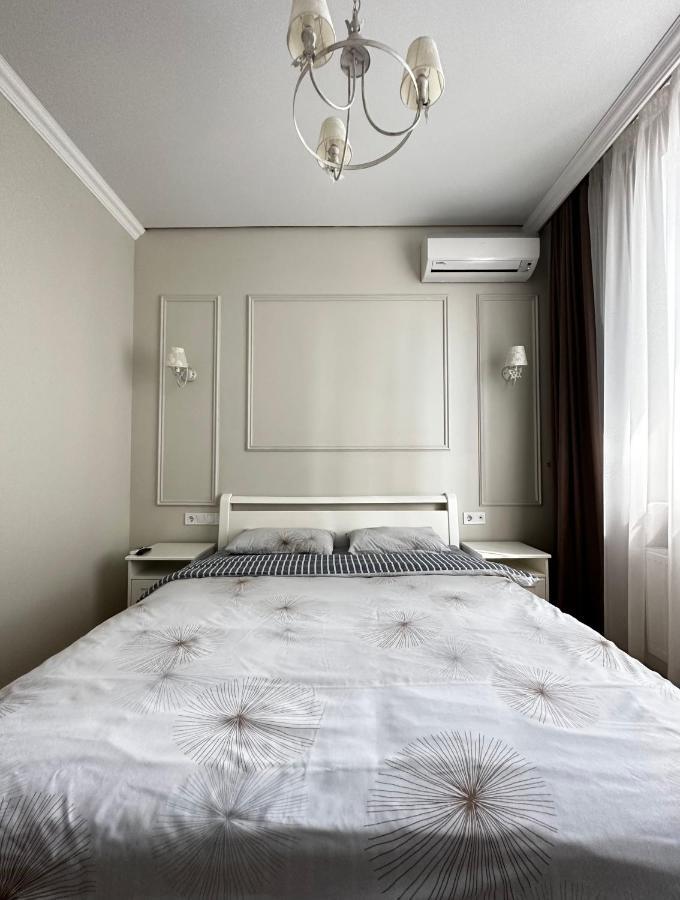 Gagarin Plaza Stylish Apartment Odesa Exterior photo